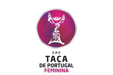 Taça de futebol feminino com sexteto da AF Setúbal em ação 