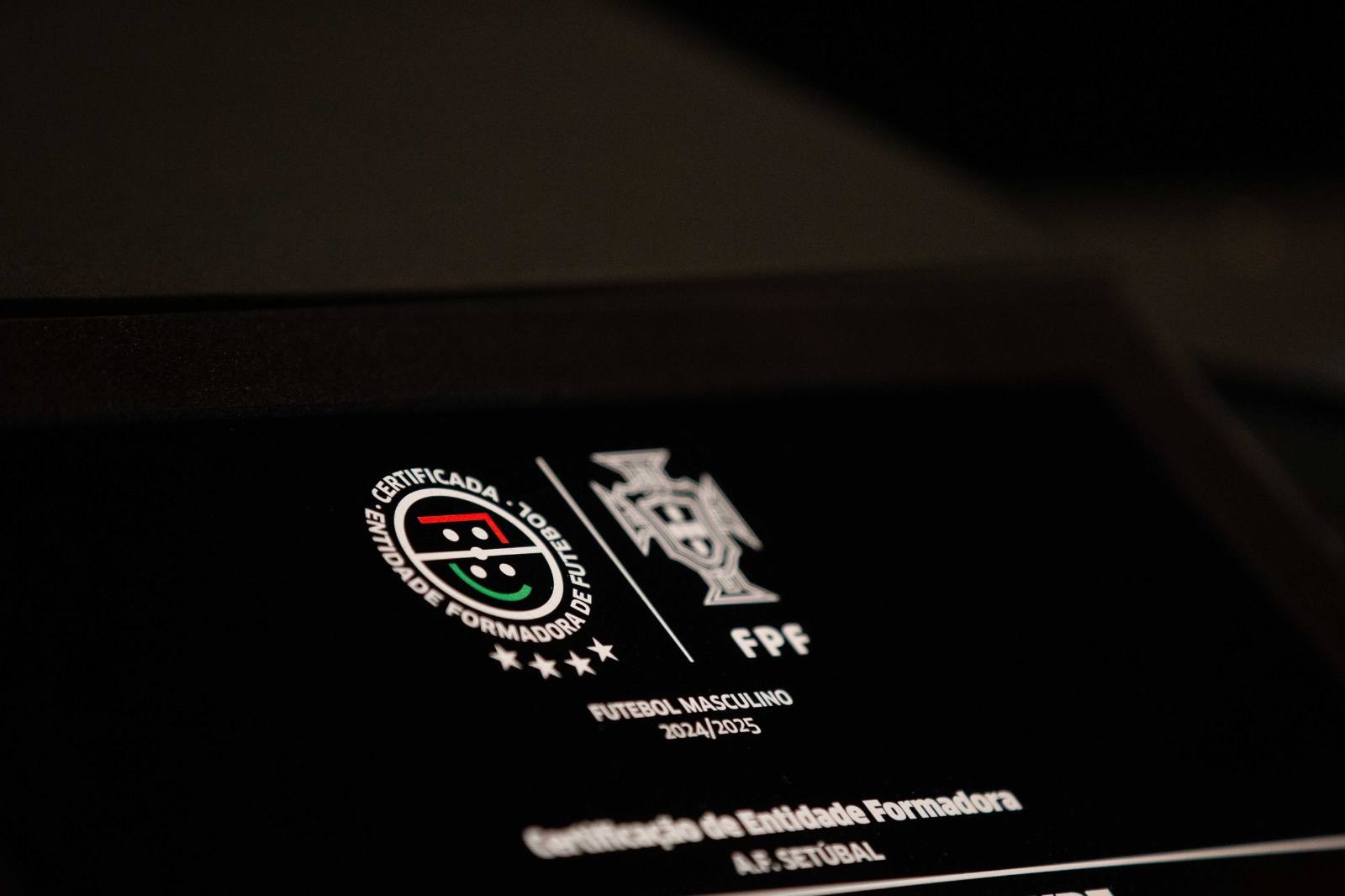 CA Santa Marta do Pinhal recebeu placa de Certificação