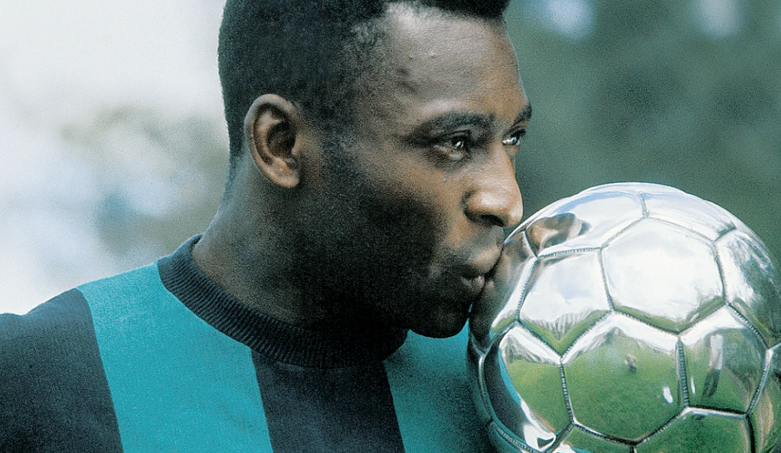 Futebol mundial de luto por Pelé