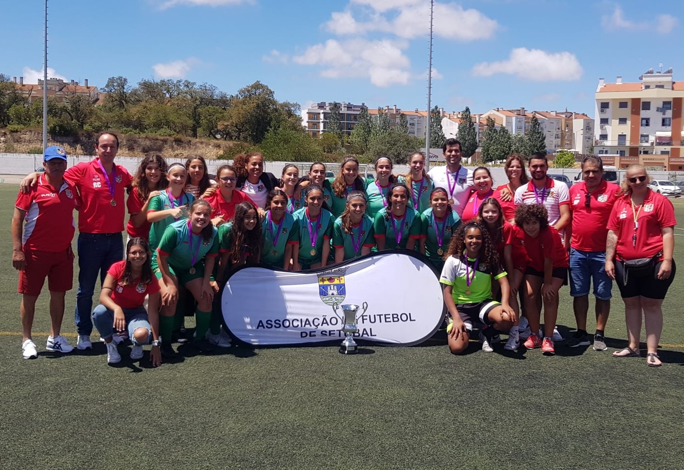 Escola FF Setúbal vence a Taça AFS de juvenis femininas de futebol