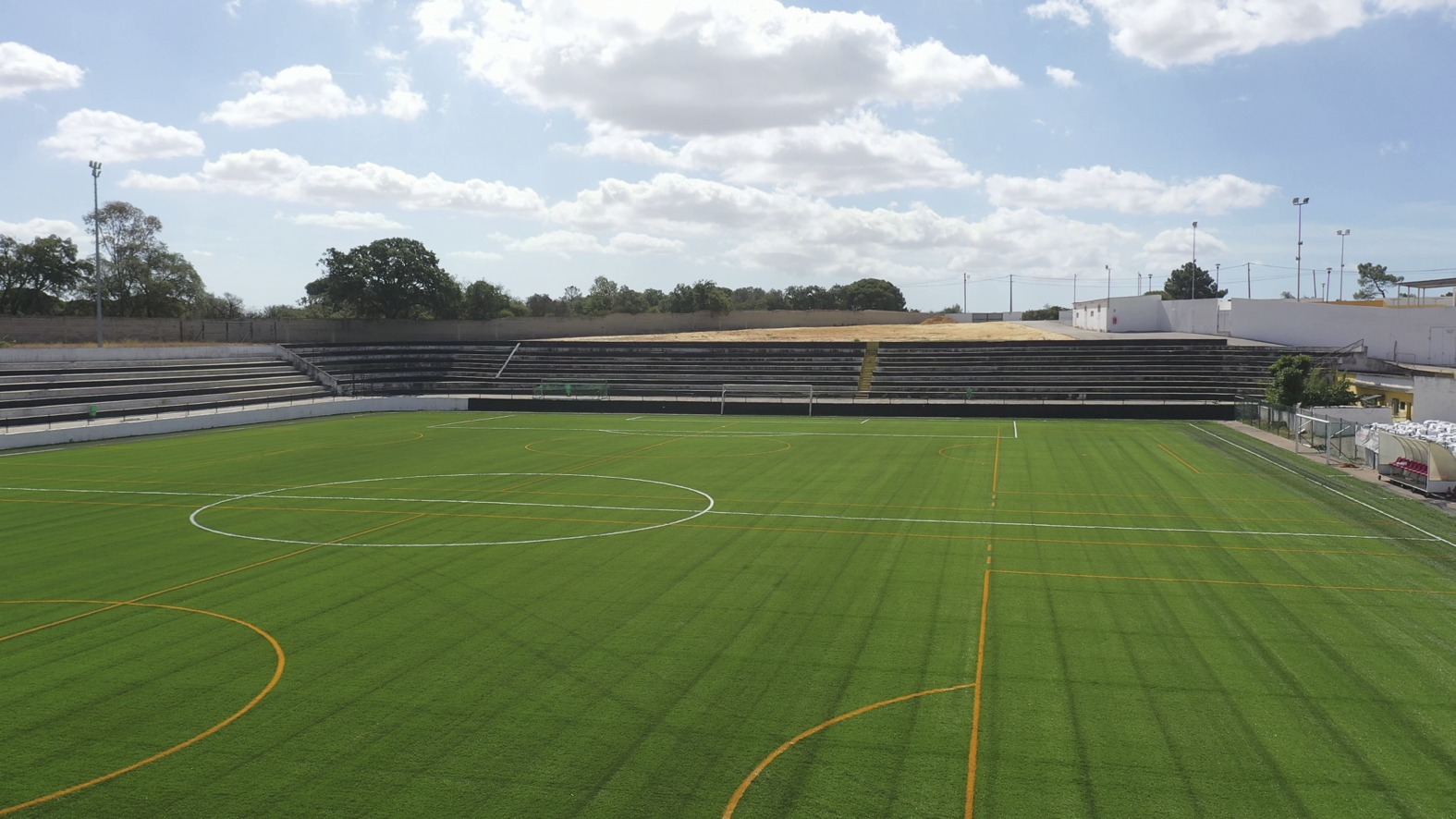 Paio Pires FC inaugurou novo piso do Vale da Abelha