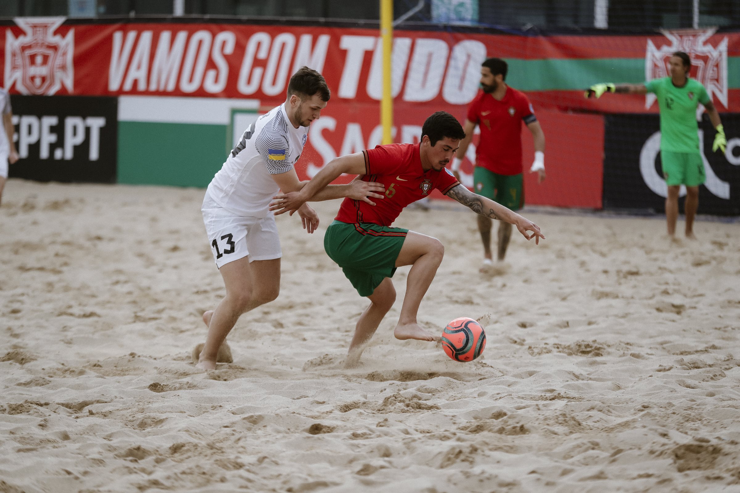 Futebol de praia: Goleada no primeiro jogo do estágio em Sesimbra