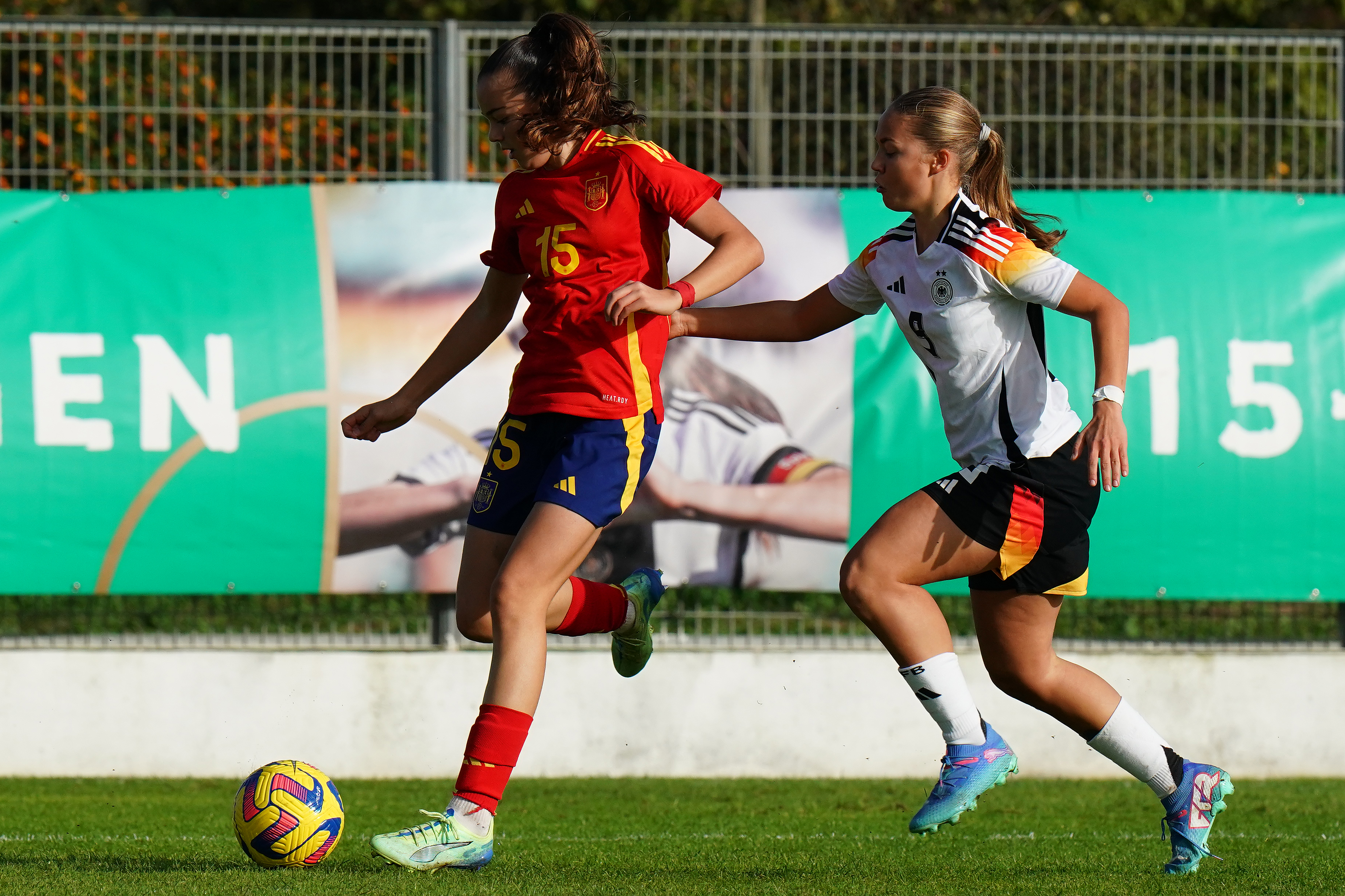 AF Setúbal ganha elogios internacionais em nome do futebol feminino