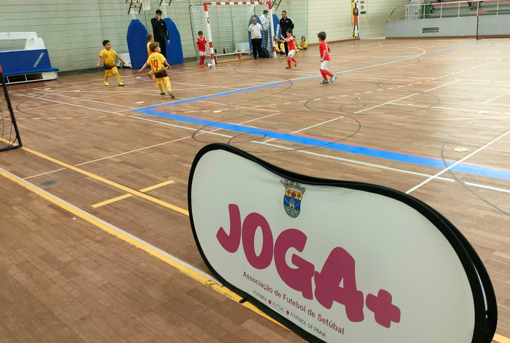 Casa do Benfica na Charneca de Caparica em estreia no JOGA + dedicado ao futsal