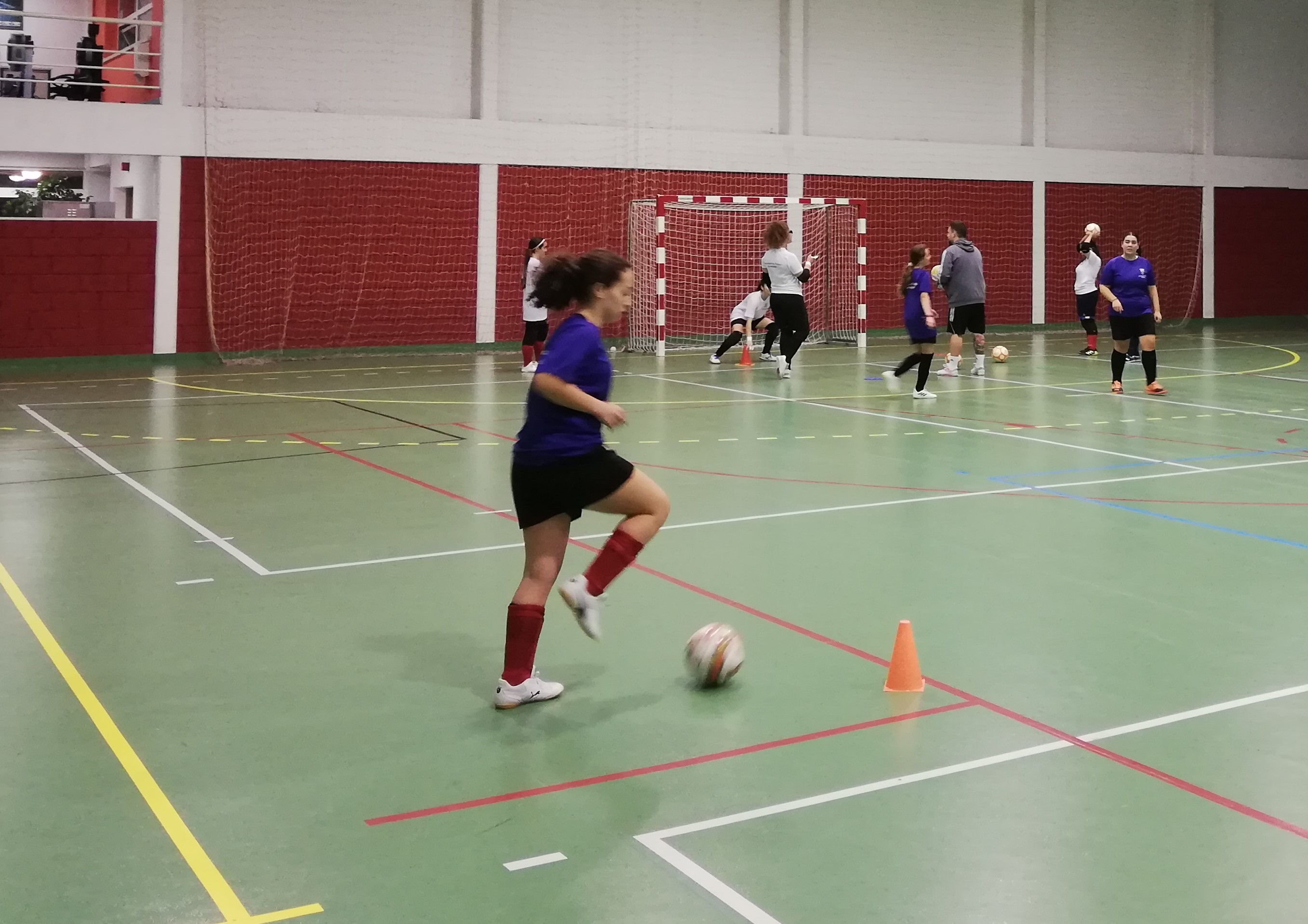 Centro de Treinos de Futsal Feminino da AF Setúbal já faz a bola rolar