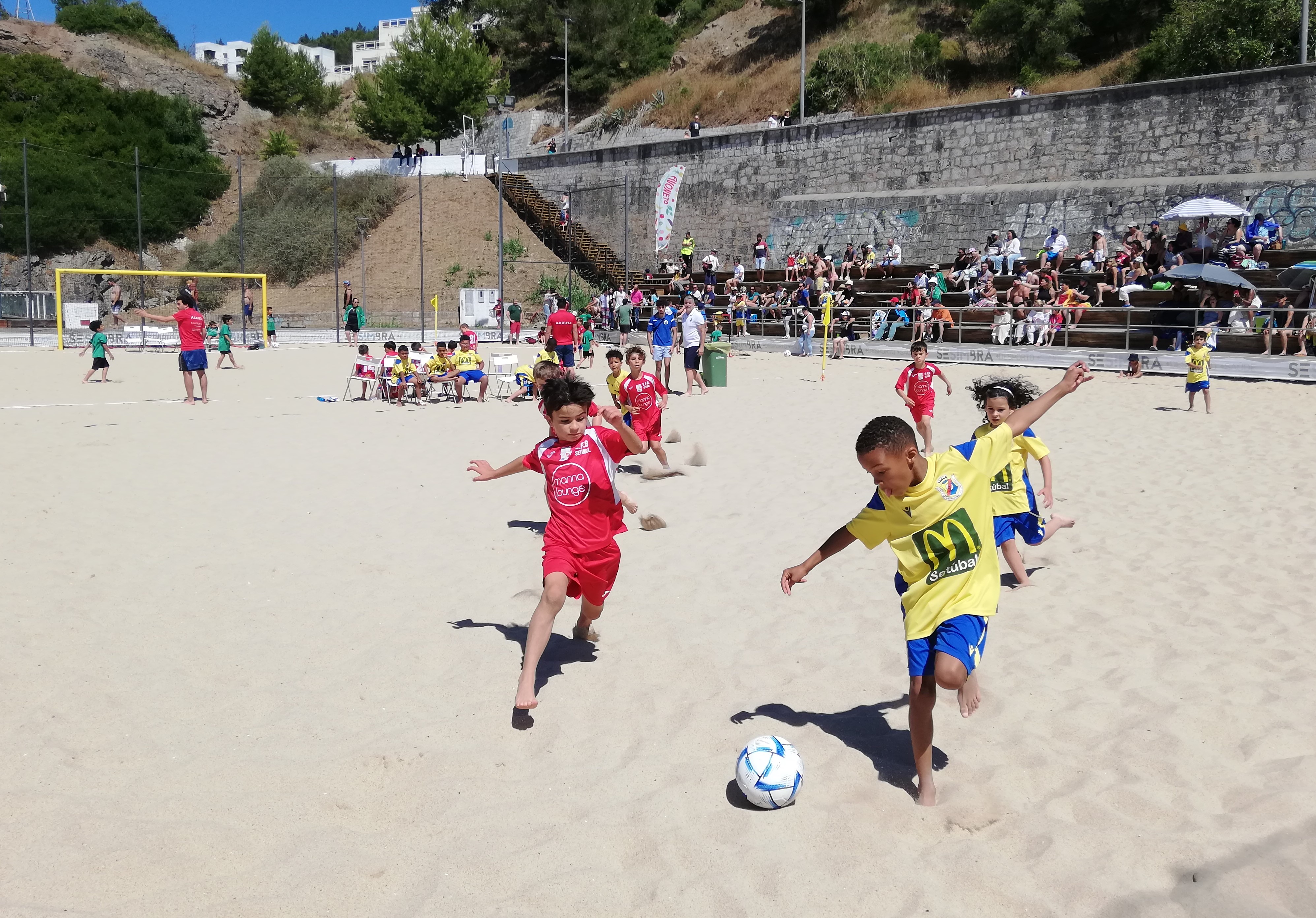 Futebol de praia brilhou em Sesimbra com o 2.º JOGA + 