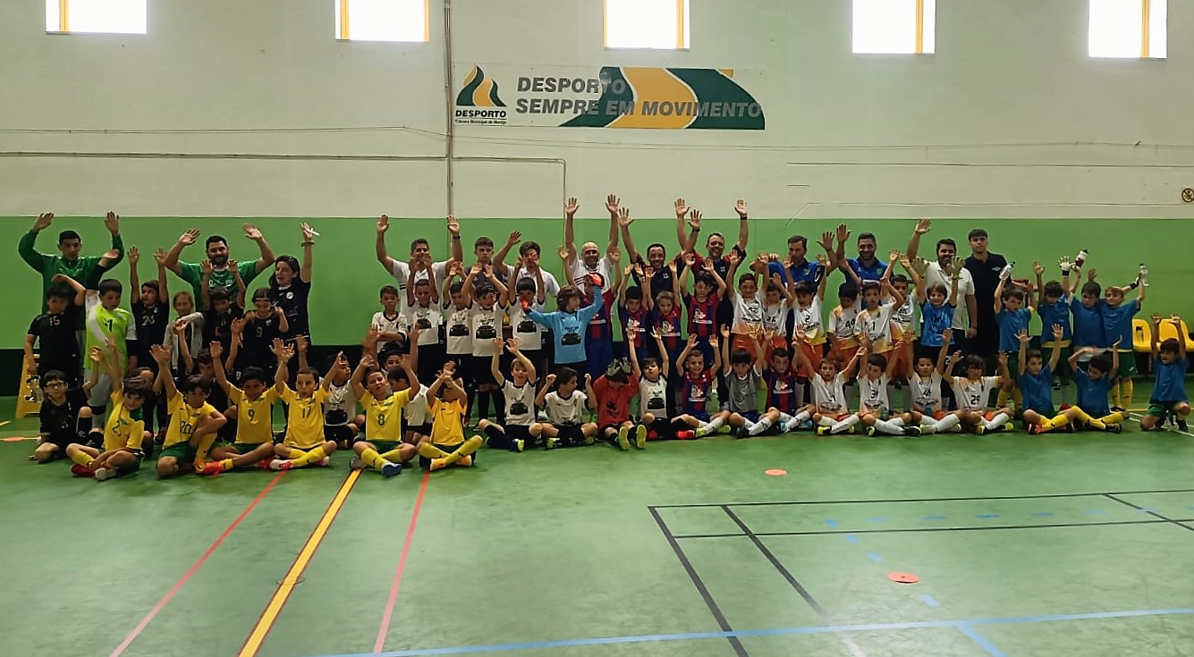 Joga + Futsal com mais uma centena em festa à volta da bola no Montijo