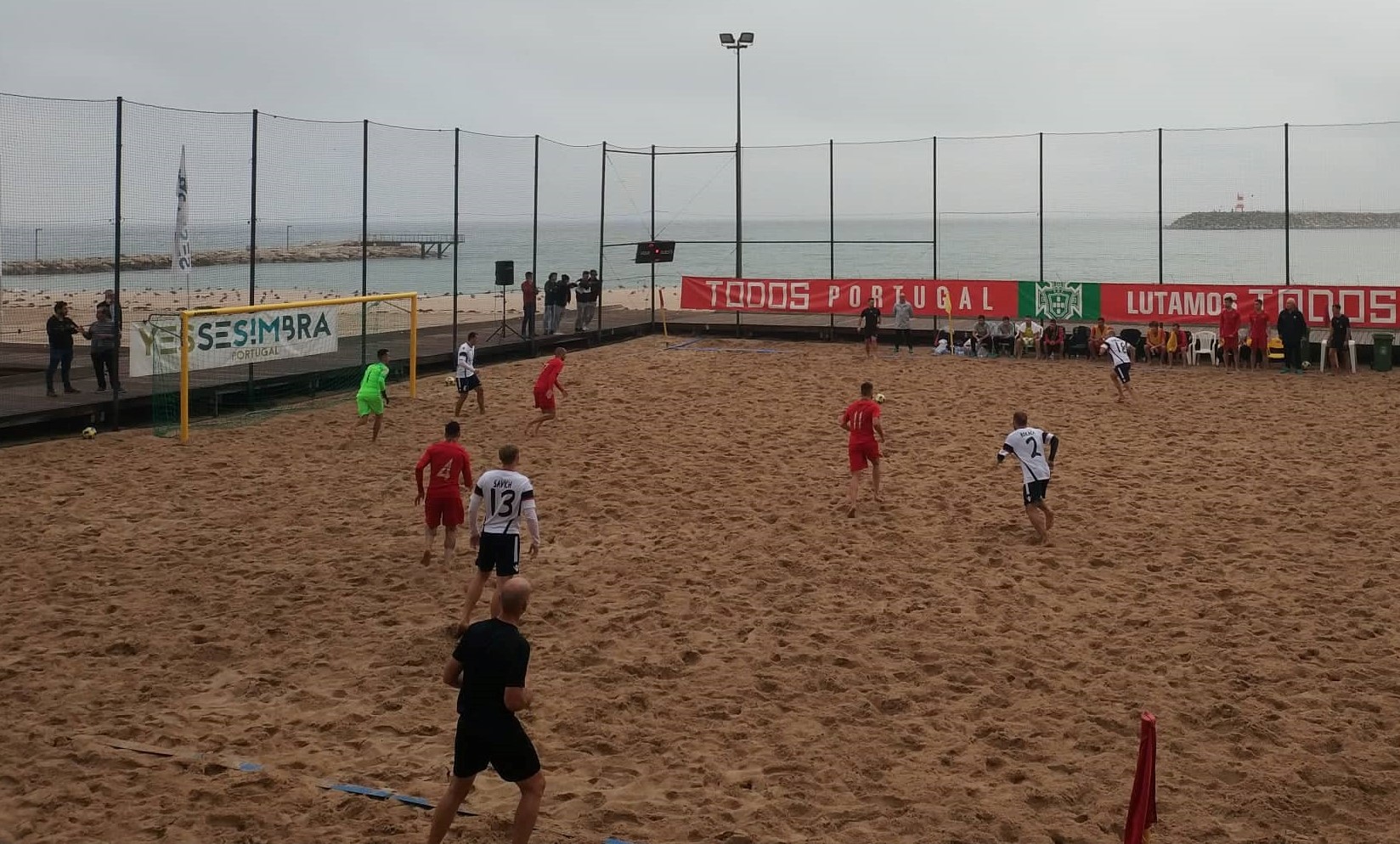 Seleção nacional em Sesimbra abriu dupla jornada de preparação a vencer 