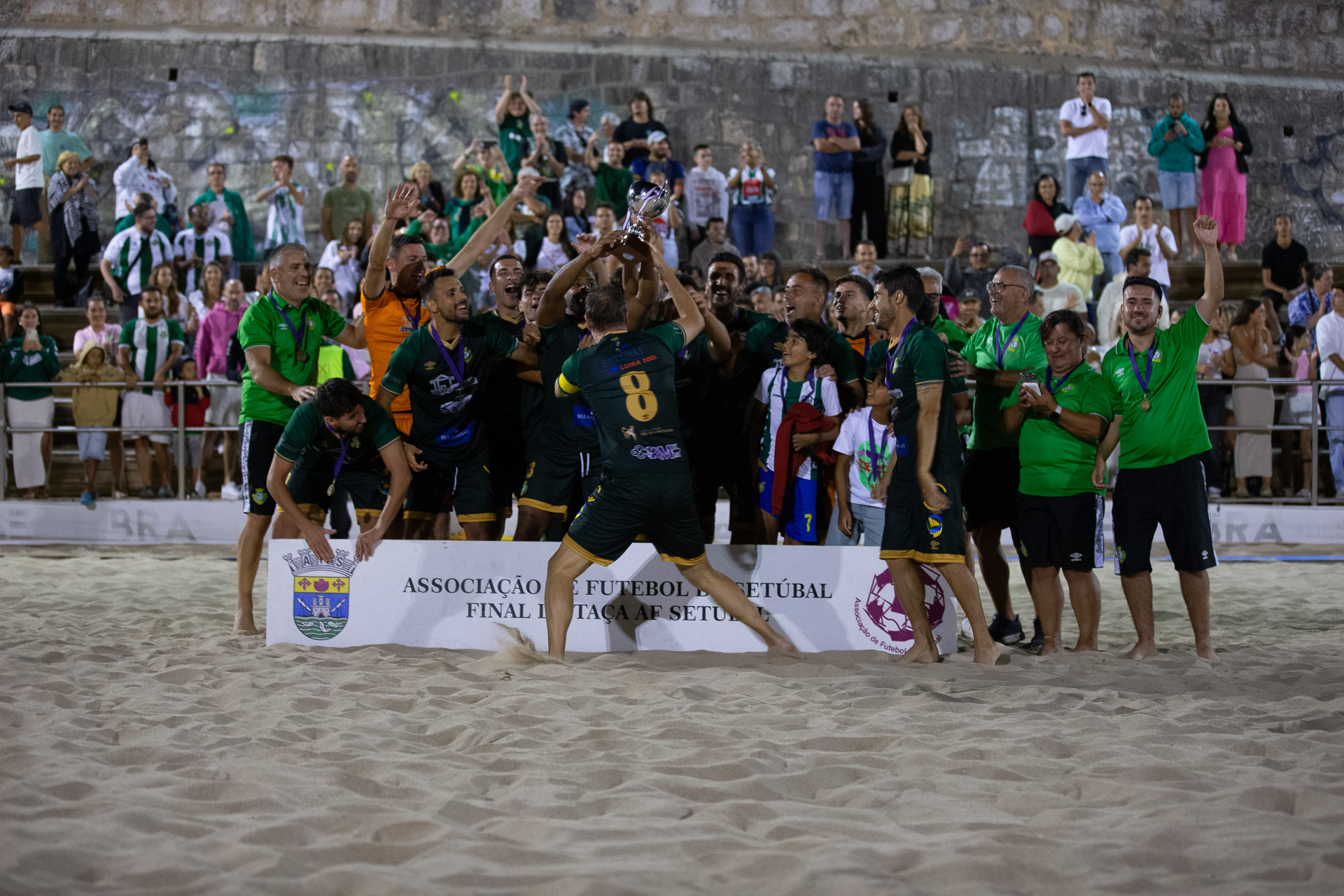 Vitória FC ergueu a Taça AFS de futebol de praia